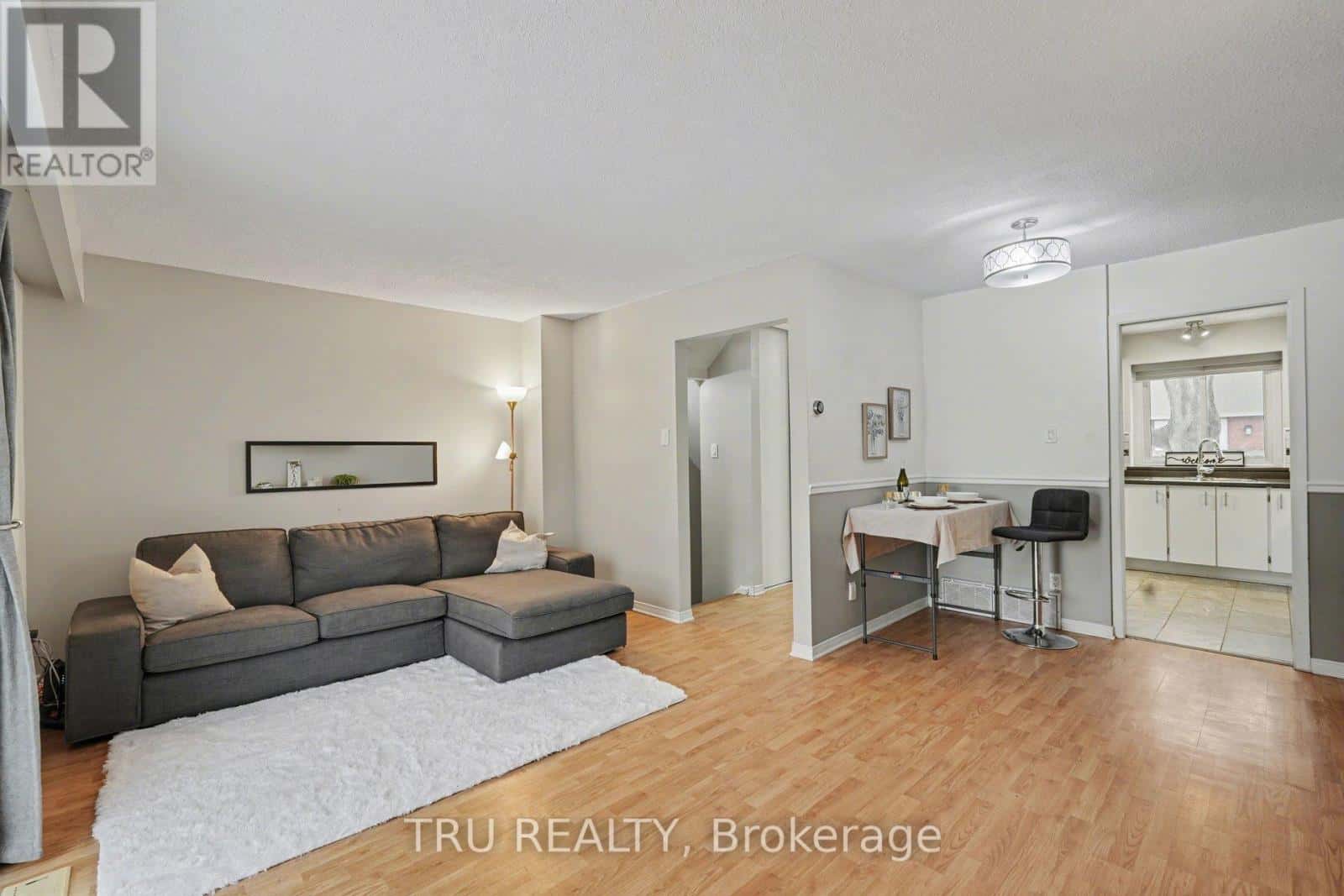 463F MOODIE DRIVE — Ottawa, Ontario - Photo 3 of 23