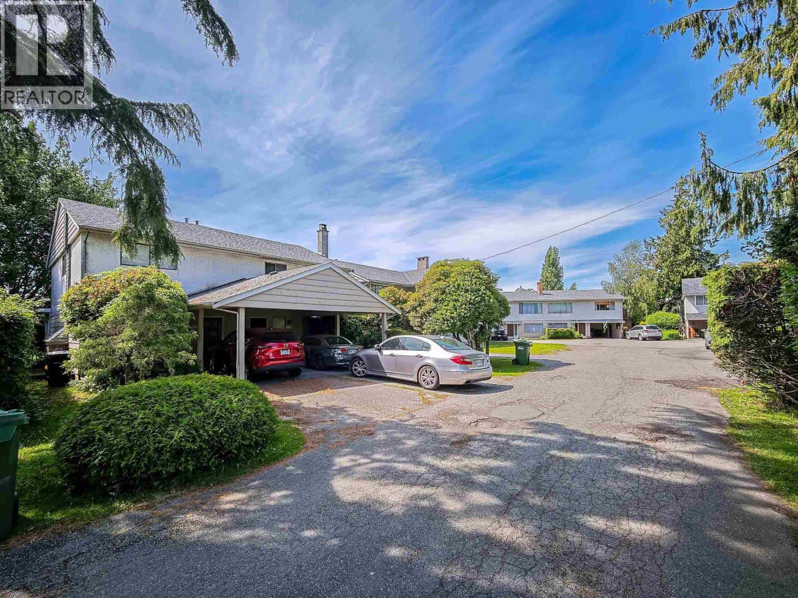 8011 LUCAS ROAD — Richmond, British Columbia - Photo 3 of 6