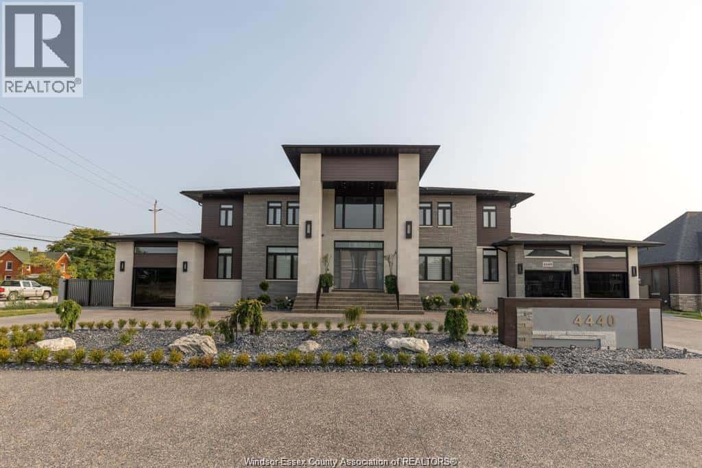 4440 DONATO DRIVE — LaSalle, Ontario - Photo 2 of 40