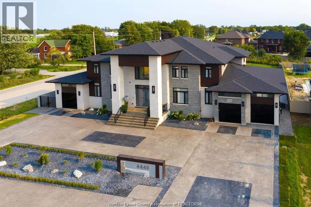 4440 DONATO DRIVE — LaSalle, Ontario - Photo 4 of 40