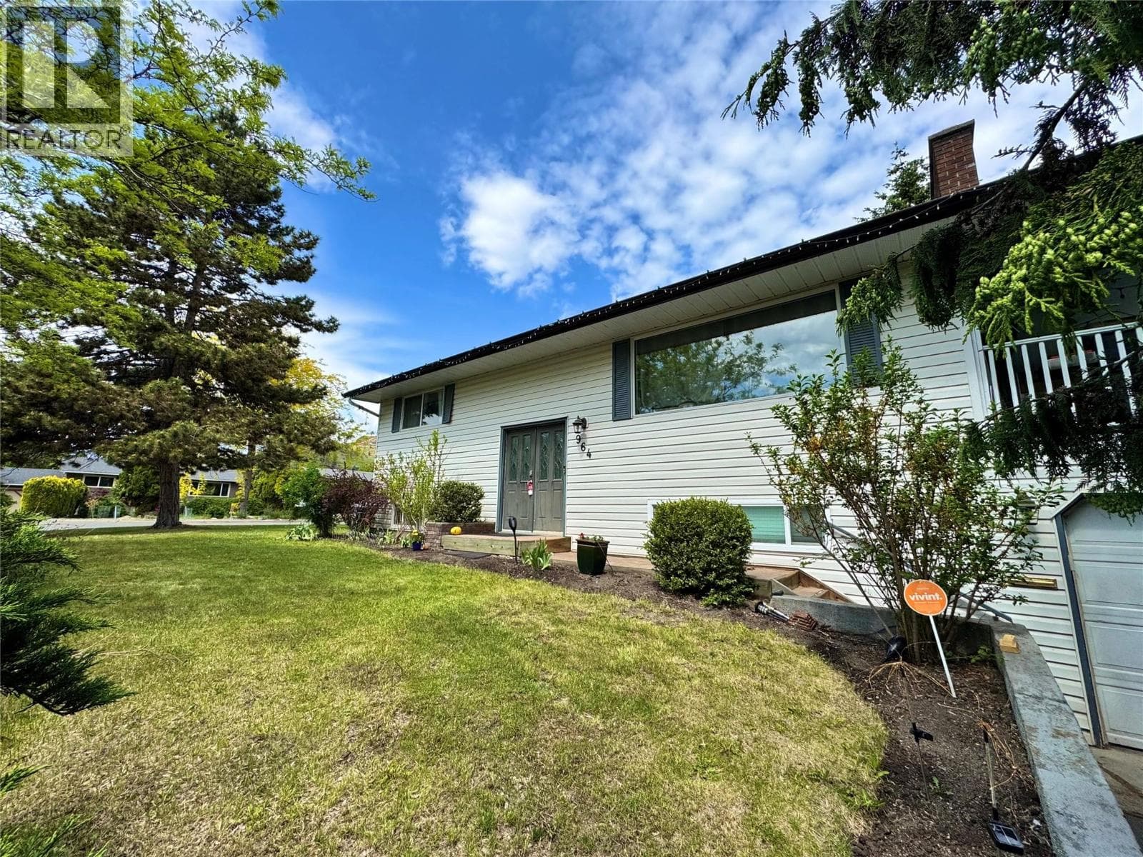 964 Tronson Drive — Kelowna, British Columbia - Main photo