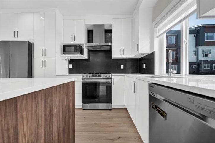 15 9652 162A STREET — Surrey, British Columbia - Main photo