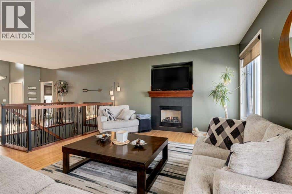 569 Boulder Creek Circle SE — Langdon, Alberta - Photo 5 of 41