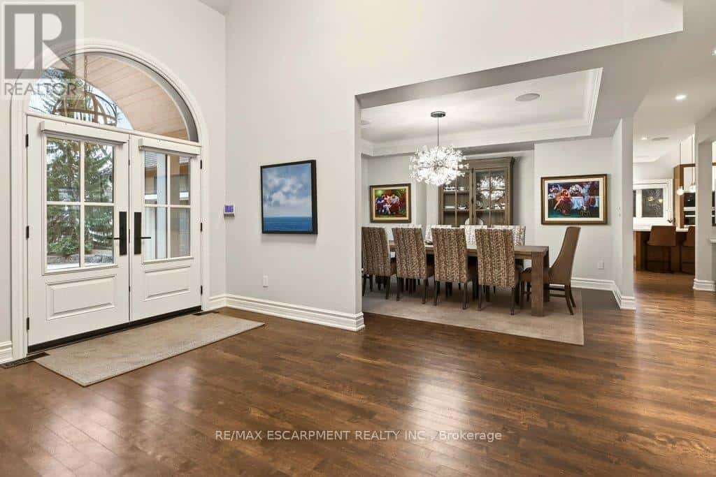 4169 LAKESHORE ROAD — Burlington (Shoreacres), Ontario - Photo 2 of 47