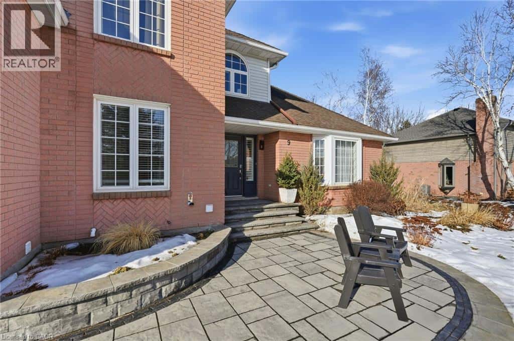 9 CORNELIA Court — Millgrove, Ontario - Photo 3 of 49