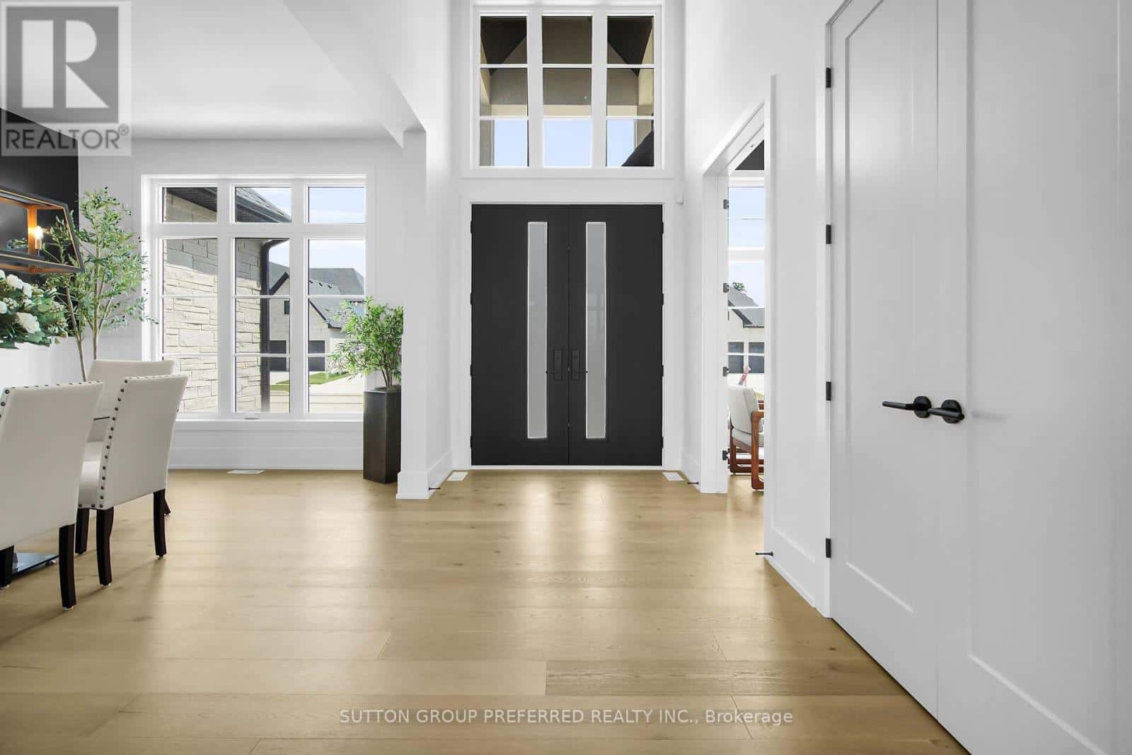 868 EAGLETRACE DRIVE — London North (North S), Ontario - Photo 4 of 50