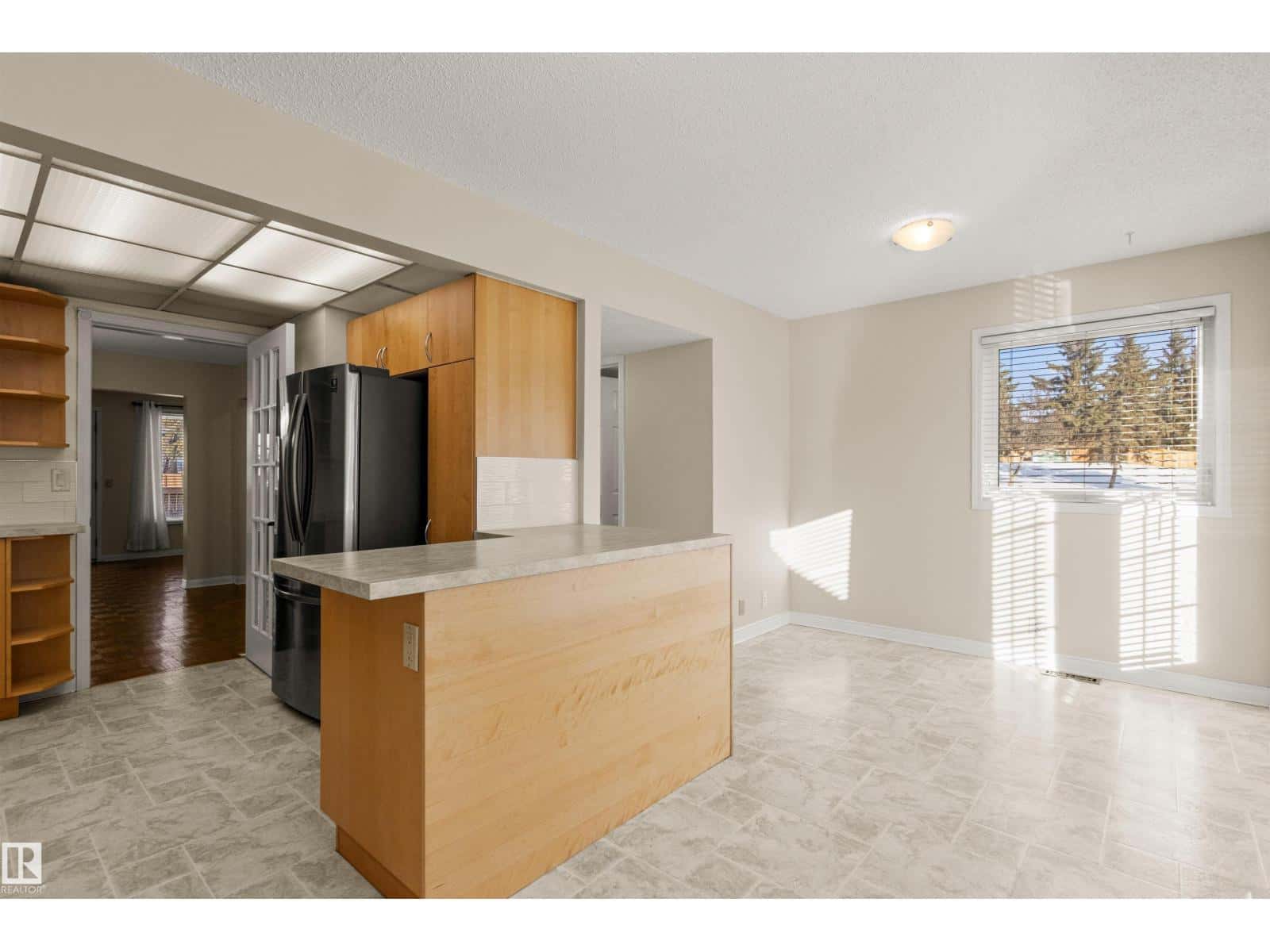 146 Grandin Woods — St. Albert, Alberta - Photo 4 of 45