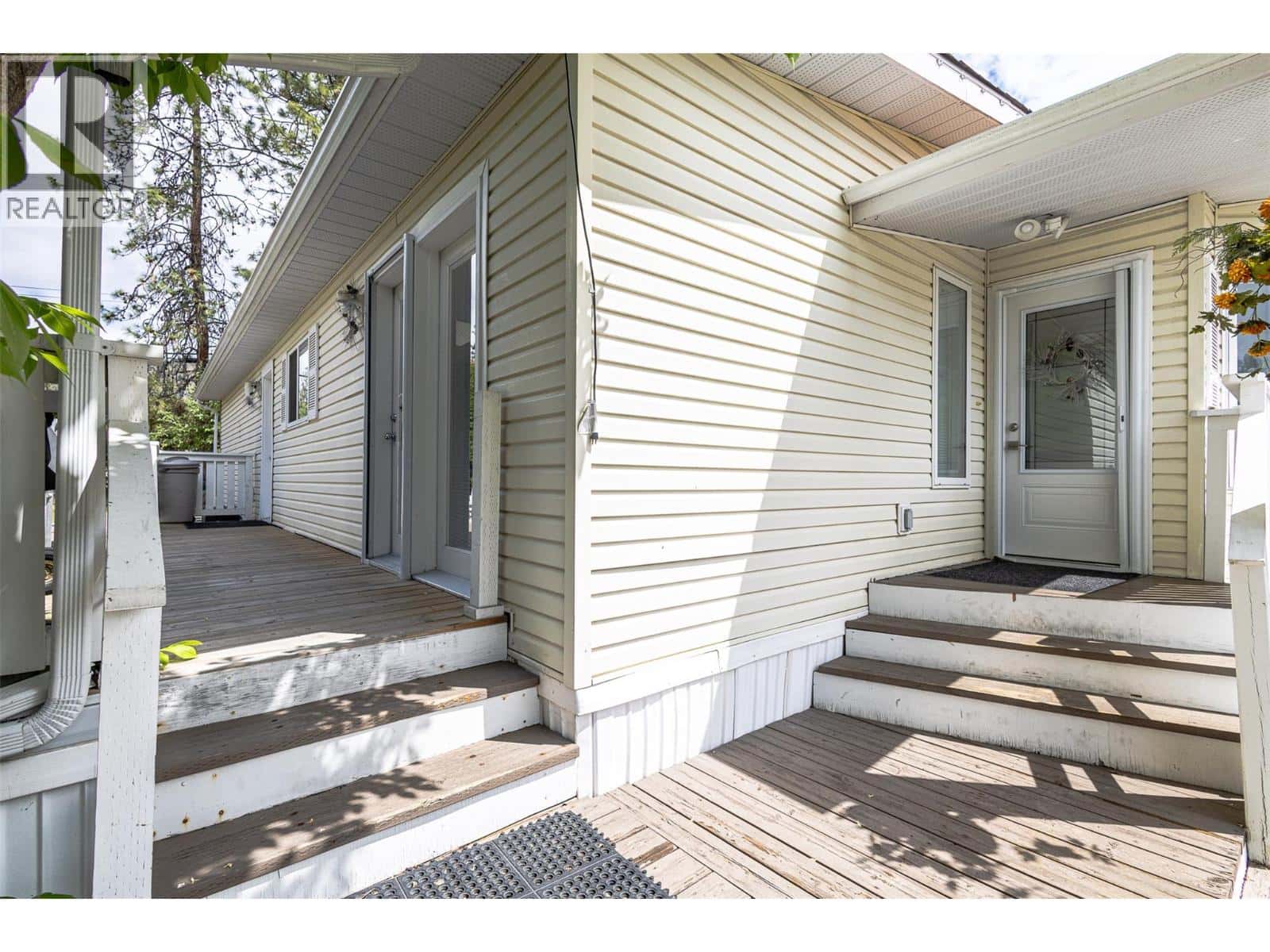 3585 Elk Road Unit# 30 — West Kelowna, British Columbia - Photo 2 of 34