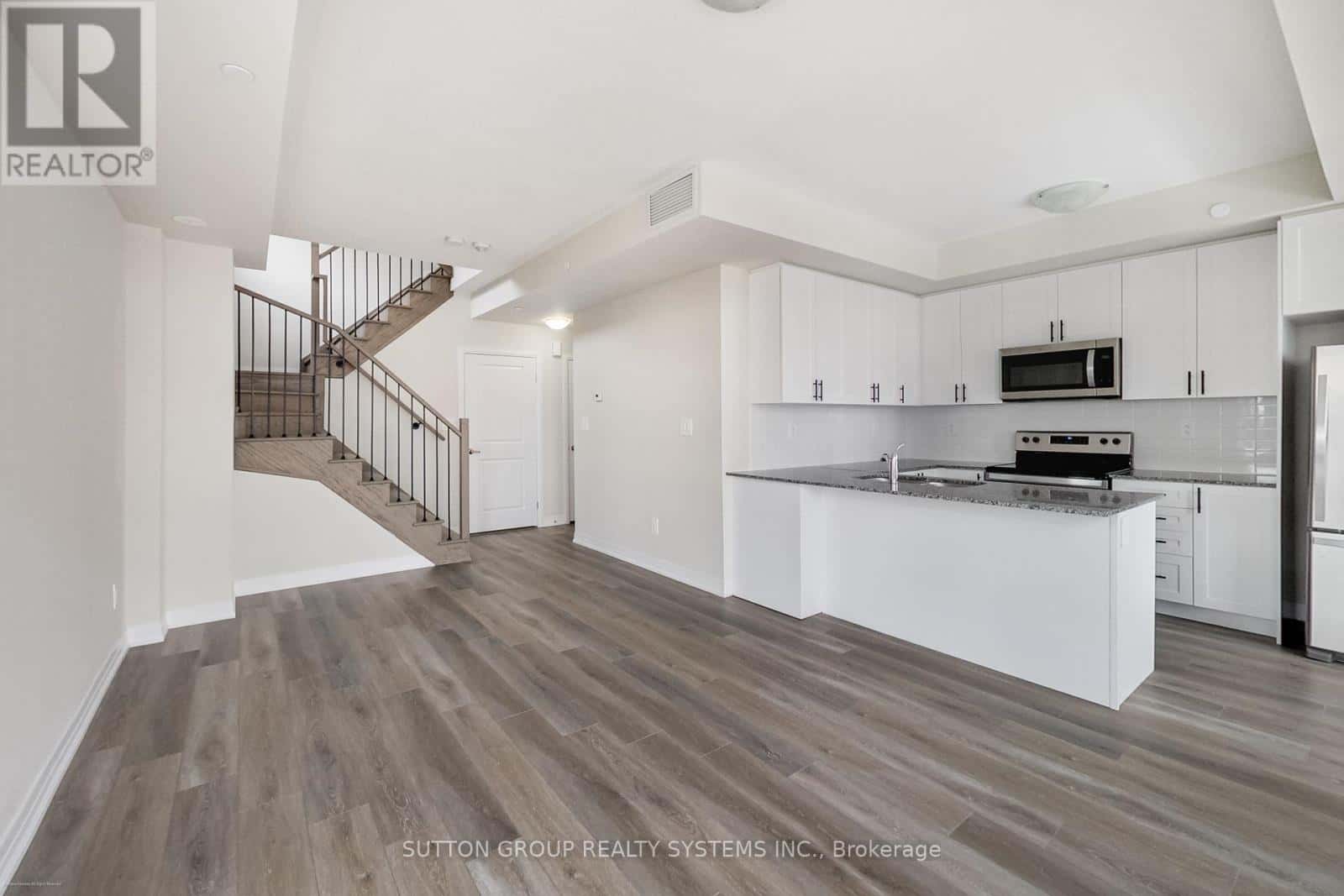 102 - 1593 ROSE WAY — Milton (CB Cobban), Ontario - Photo 5 of 15