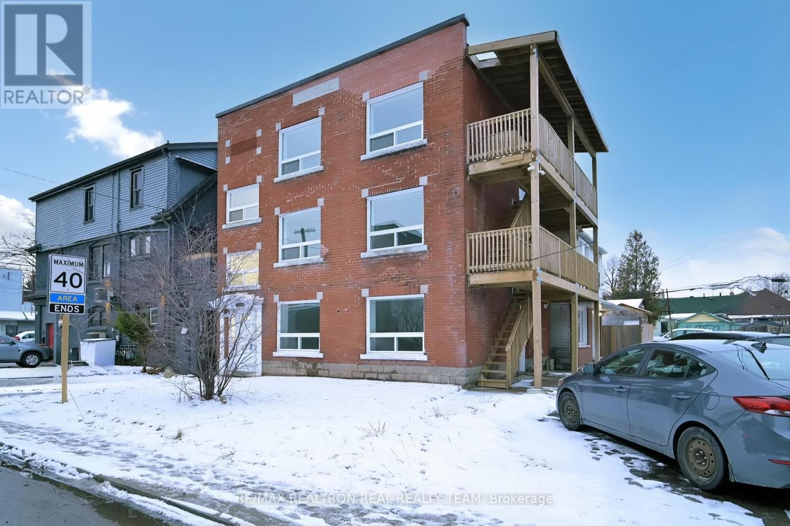 195 BALMORAL AVENUE N — Hamilton (Crown Point), Ontario - Main photo