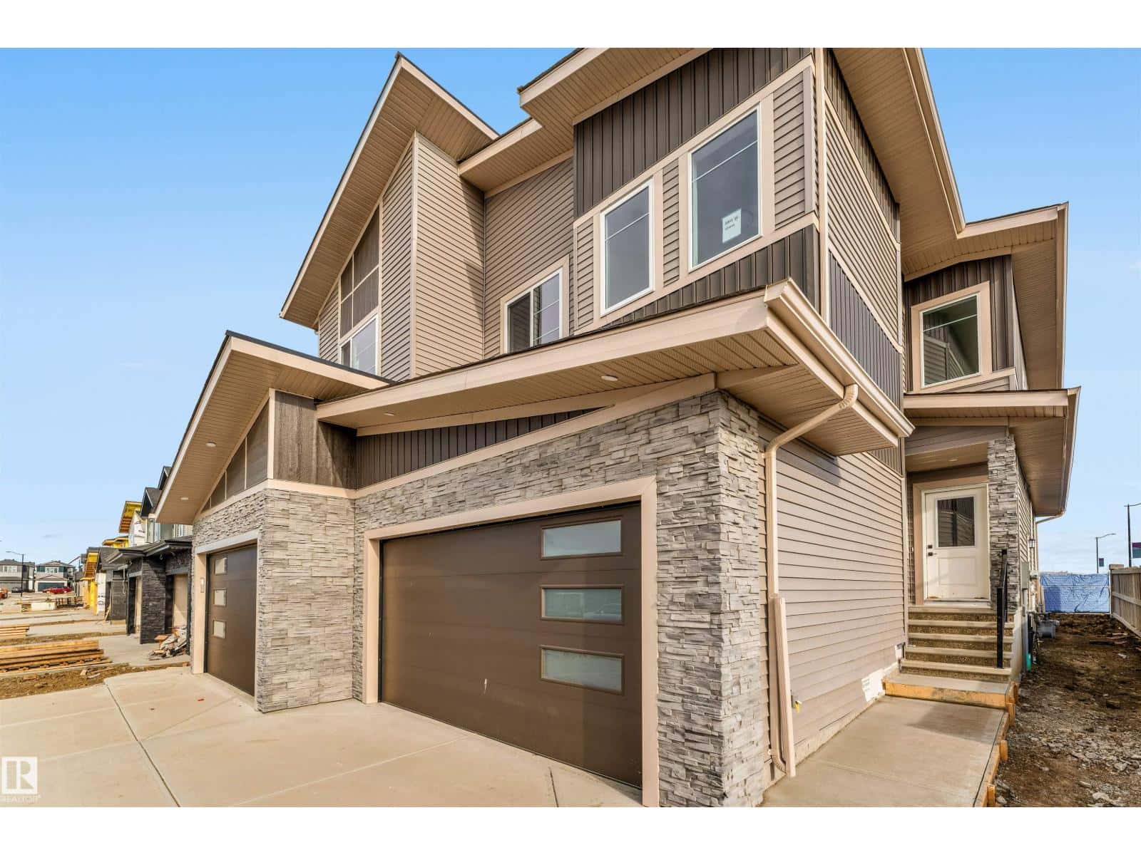 3917 36 ST — Beaumont, Alberta - Photo 3 of 37