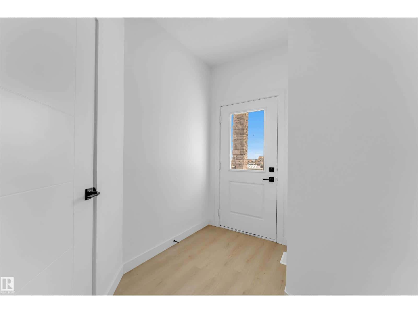 3917 36 ST — Beaumont, Alberta - Photo 5 of 37