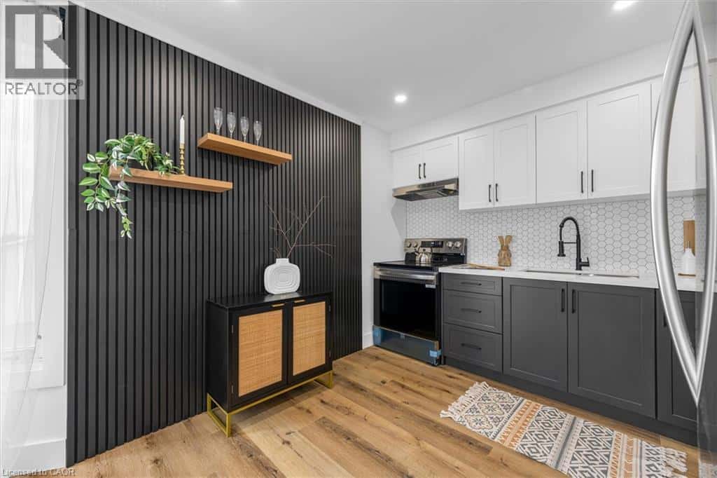 1255 UPPER GAGE Avenue Unit# 10 — Hamilton, Ontario - Photo 3 of 23