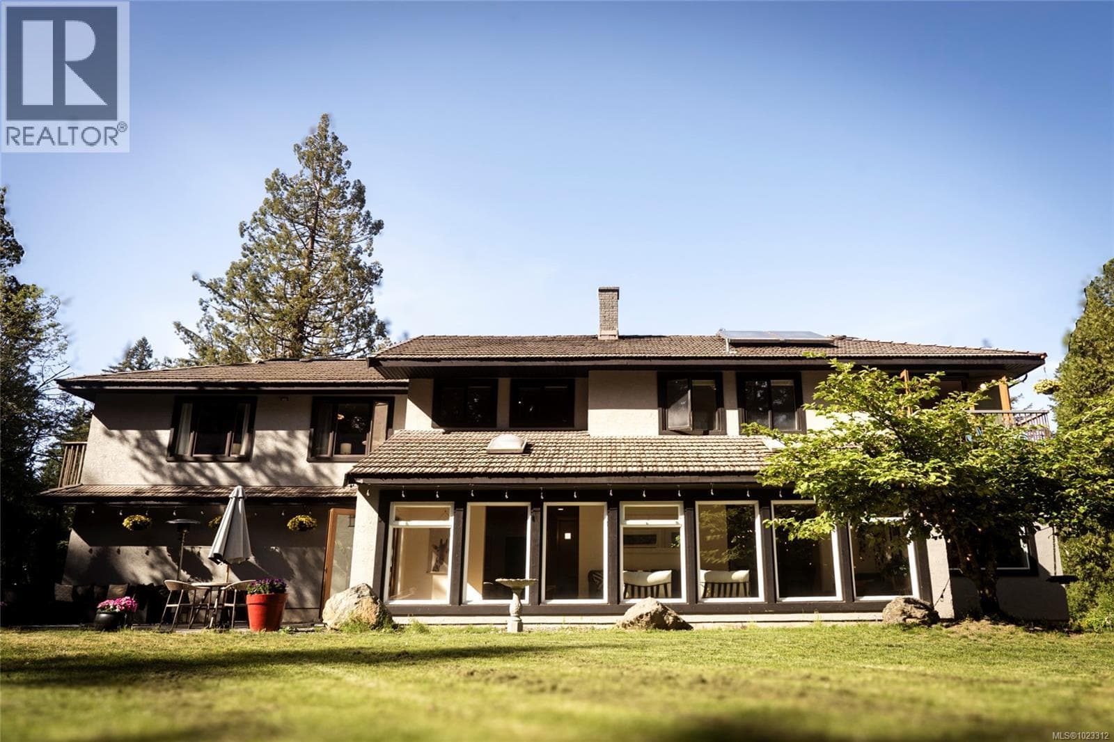 6866 Doumont Rd — Nanaimo, British Columbia - Main photo