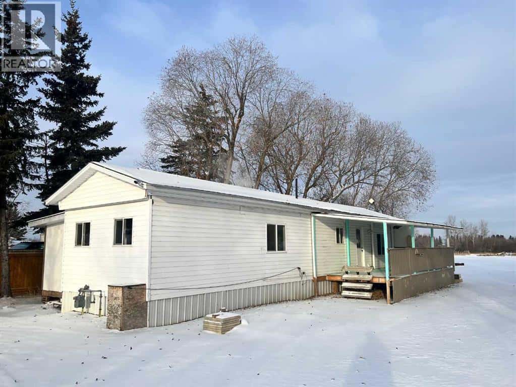 1012 455 Township — Duhamel, Alberta - Photo 2 of 11