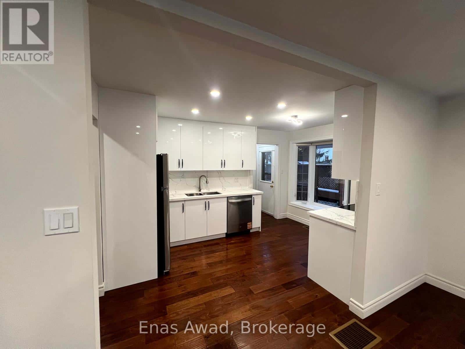 1402 CLEARVIEW DRIVE — Peterborough (Monaghan Ward 2), Ontario - Photo 4 of 20