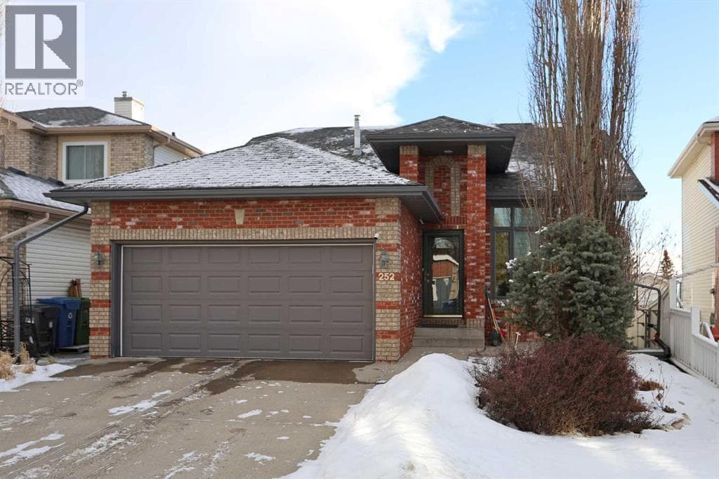 252 Citadel Park NW — Calgary, Alberta - Main photo