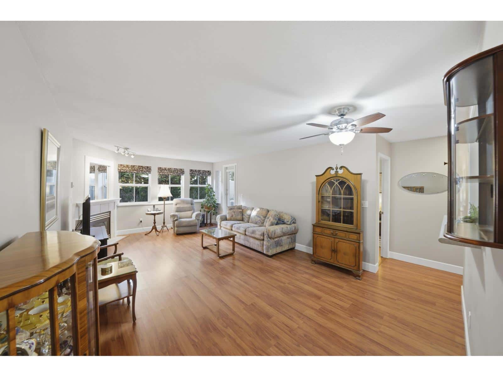 105 6385 121 STREET — Surrey, British Columbia - Photo 3 of 28