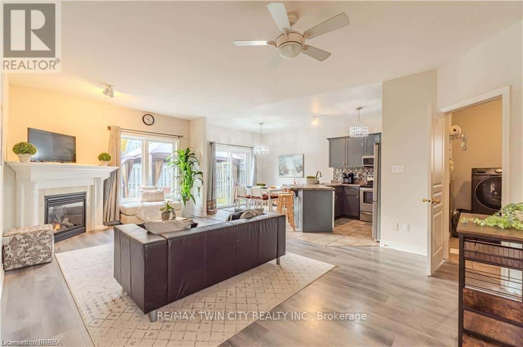 11 IRONGATE DRIVE — Brant (Paris), Ontario - Photo 4 of 29