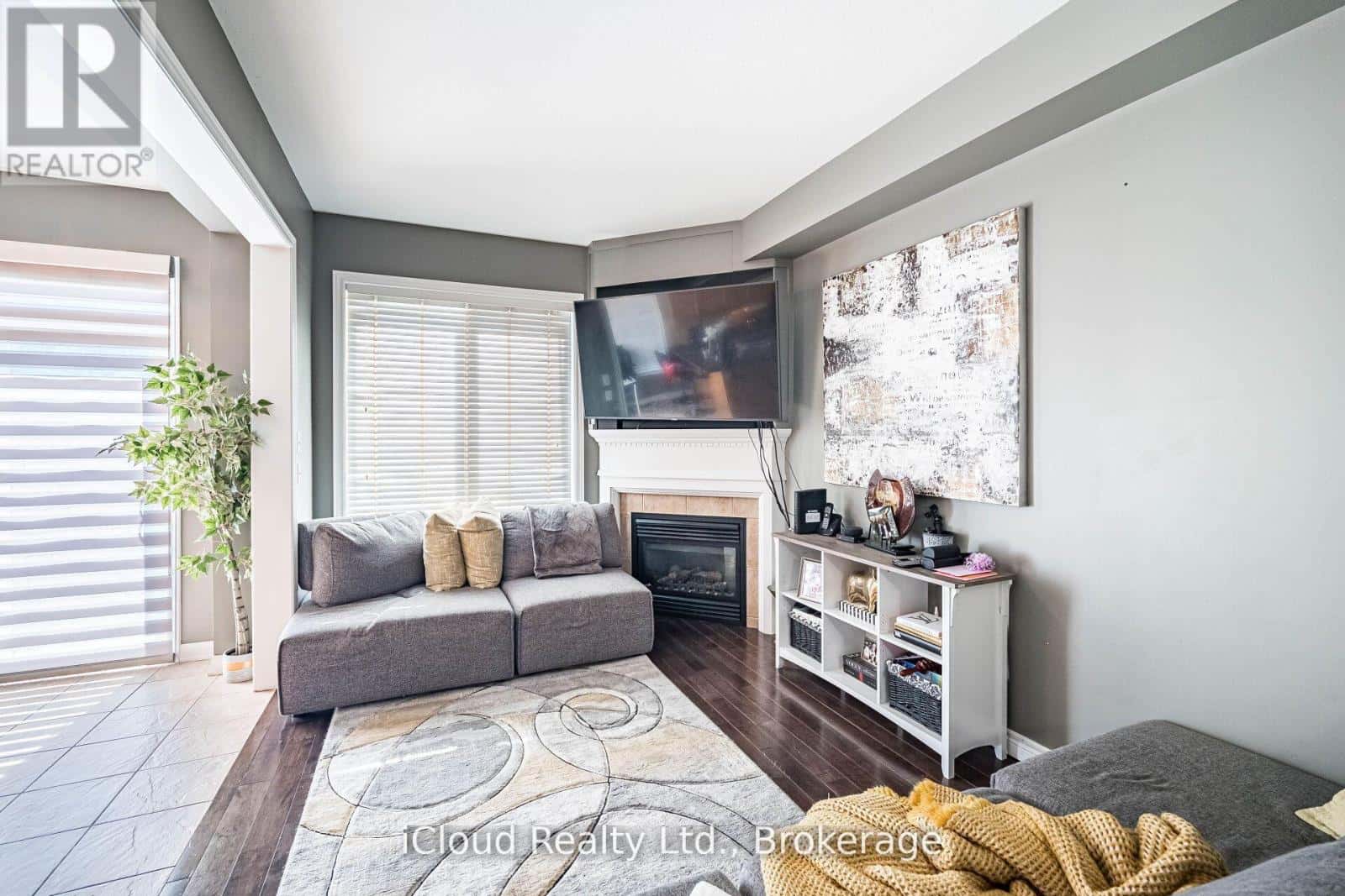 20 - 45 SEABREEZE CRESCENT — Hamilton (Stoney Creek), Ontario - Photo 4 of 12