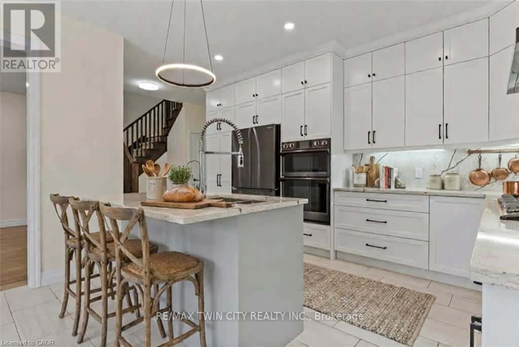 352 CHOKECHERRY CRESCENT — Waterloo, Ontario - Photo 3 of 15