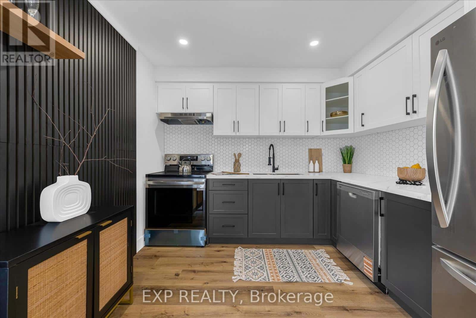 10 - 1255 UPPER GAGE AVENUE — Hamilton (Quinndale), Ontario - Photo 2 of 23