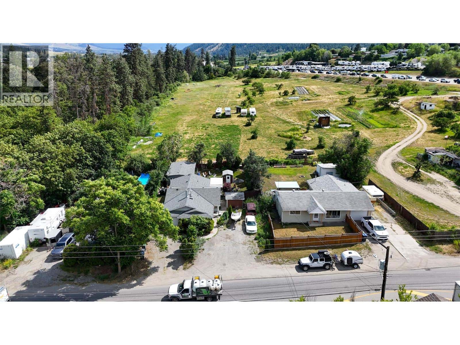 3183 Beaver Lake Road — Lake Country, British Columbia - Photo 4 of 21