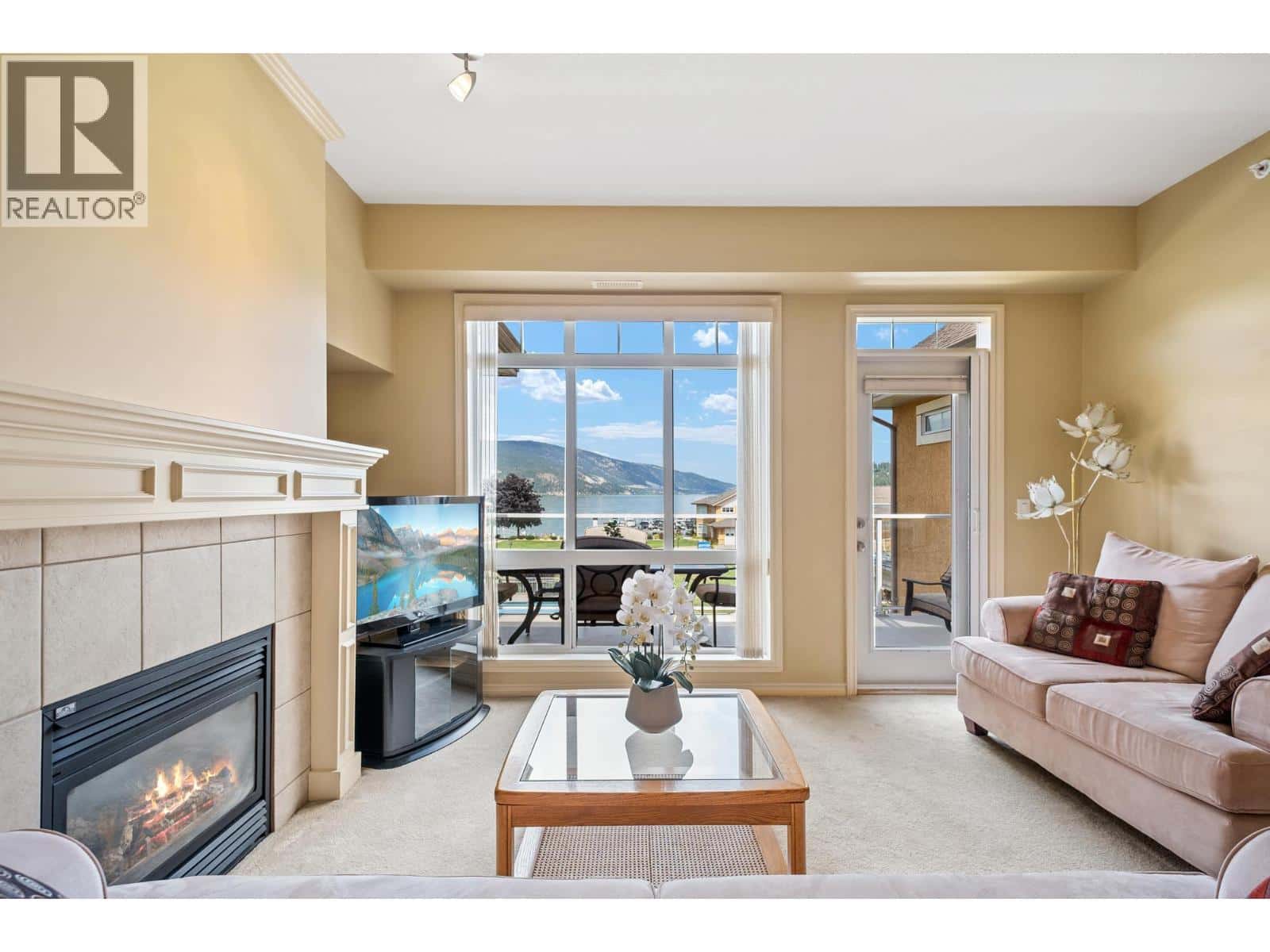 3570 Woodsdale Road Unit# 303 — Lake Country, British Columbia - Photo 4 of 49