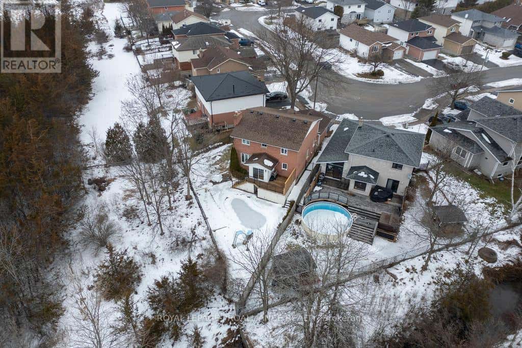 29 SHERWOOD CRESCENT — Belleville (Belleville Ward), Ontario - Photo 2 of 50