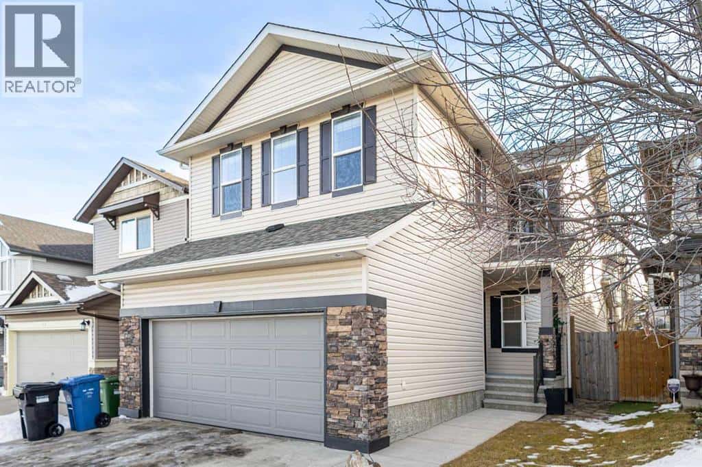 21 Panamount Row NW — Calgary, Alberta - Photo 2 of 34