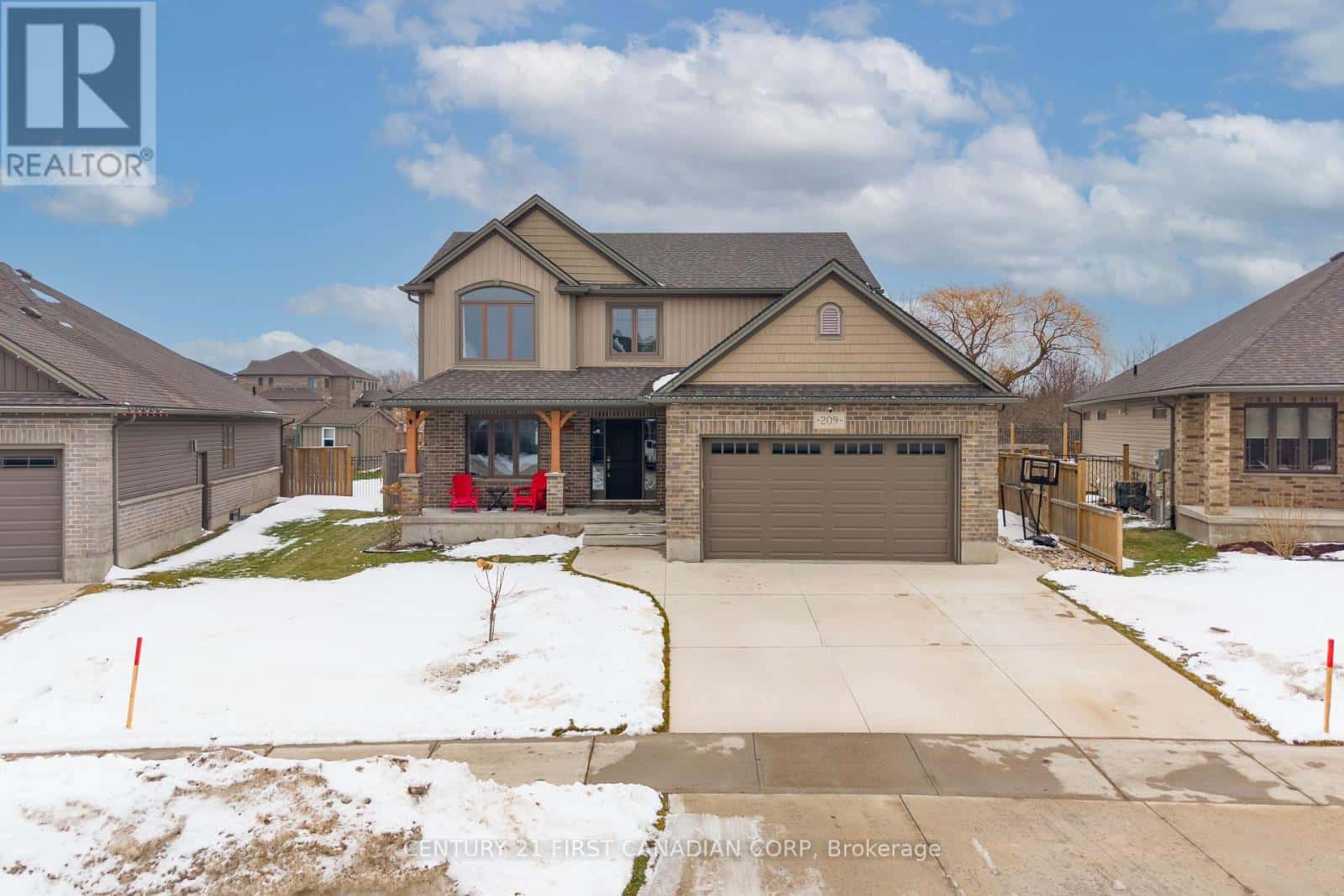 209 CAMPANALE WAY — Lucan Biddulph (Lucan), Ontario - Photo 2 of 49