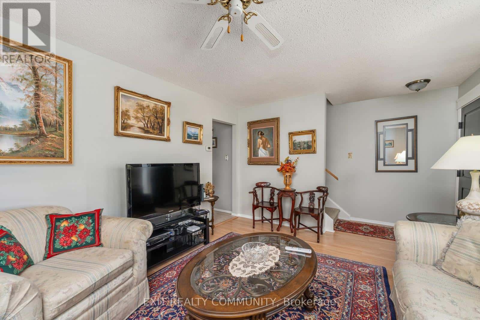 651 ROGER STREET — Sarnia, Ontario - Photo 4 of 25