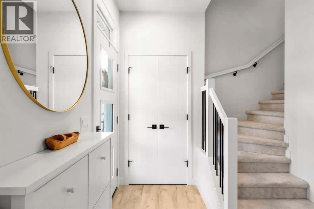 33 Shale Avenue — Cochrane, Alberta - Photo 3 of 40