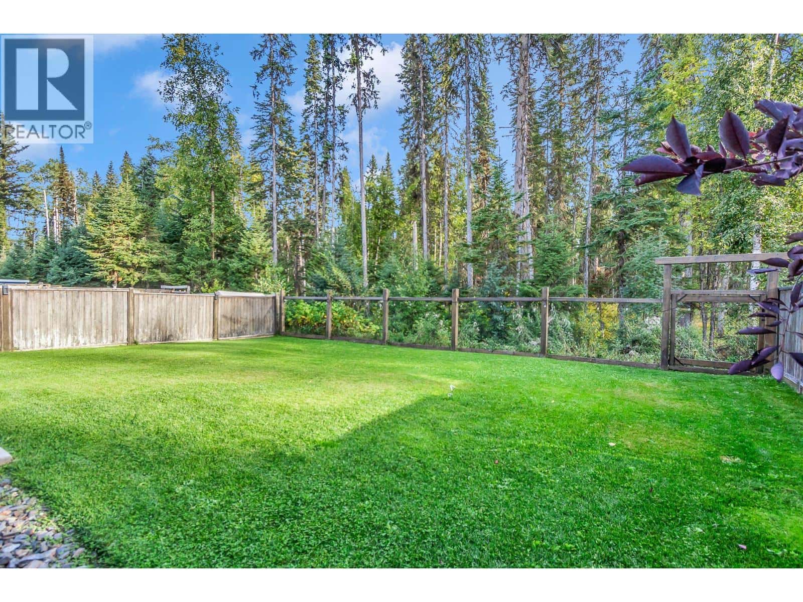 8025 STILLWATER CRESCENT — Prince George, British Columbia - Photo 5 of 6