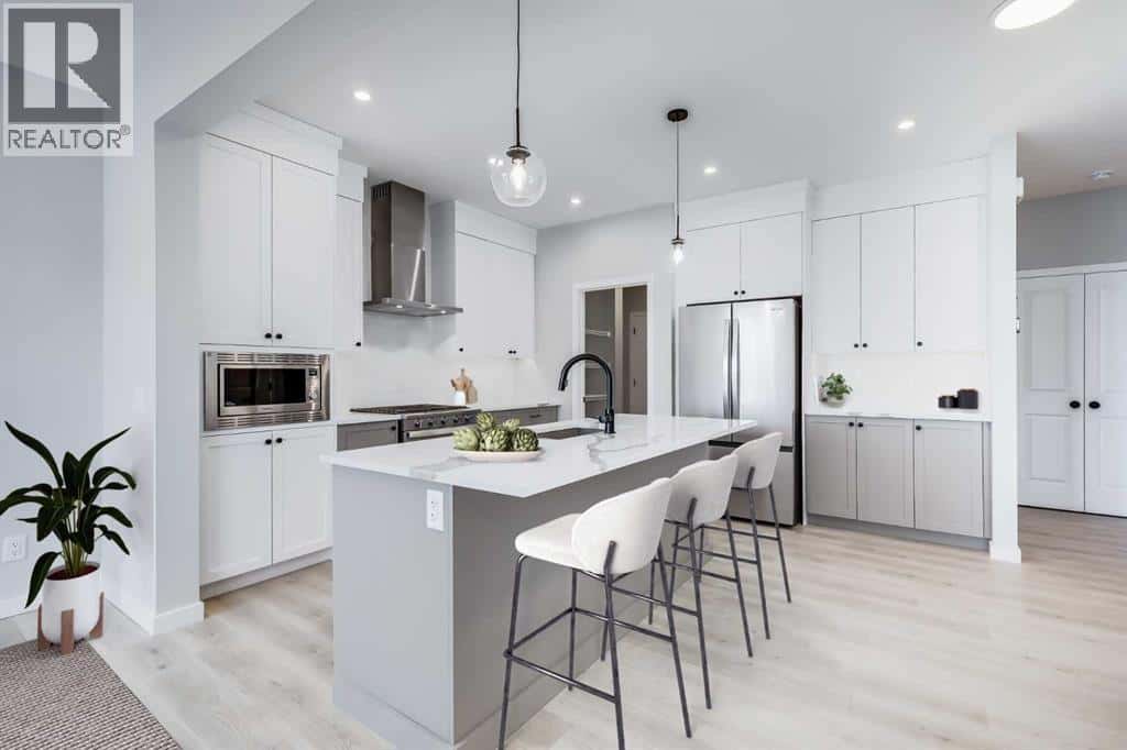 4058 Sawgrass Street NW — Airdrie, Alberta - Photo 2 of 30