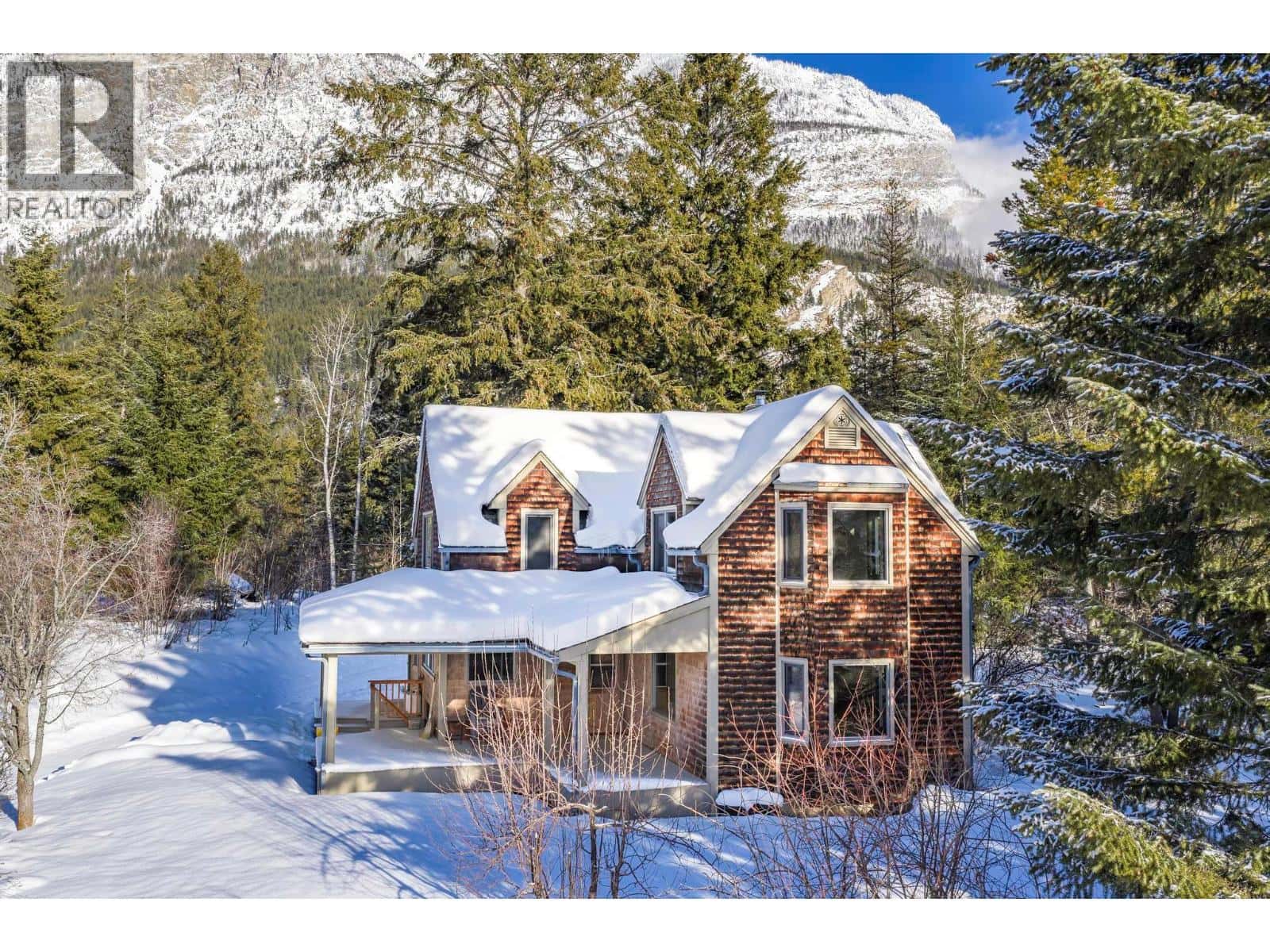 1615 Campbell Road — Golden, British Columbia - Photo 4 of 93