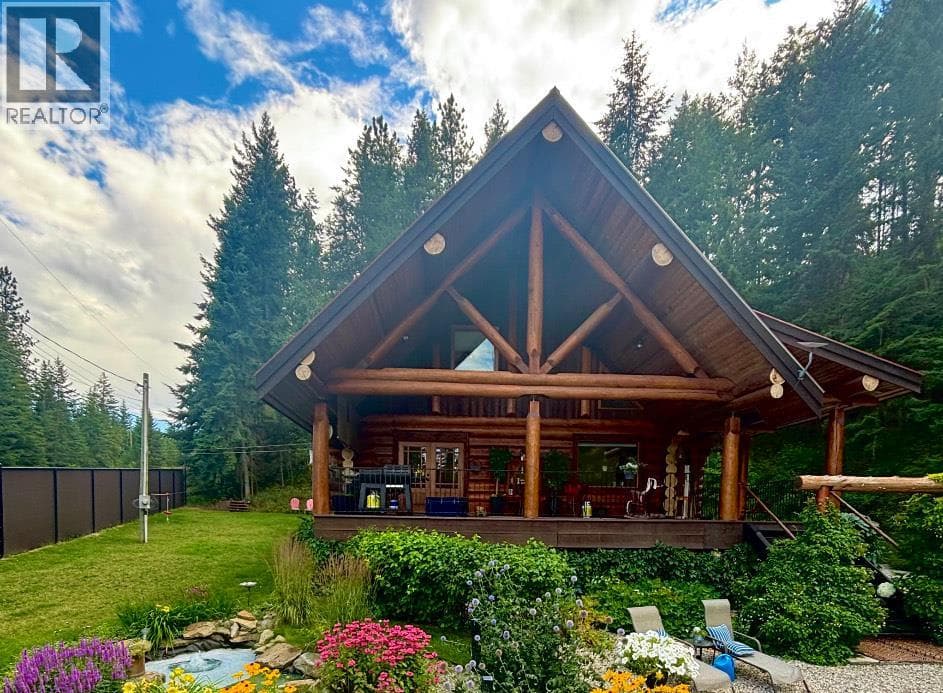 1474 Yankee Flats Road — Salmon Arm, British Columbia - Main photo