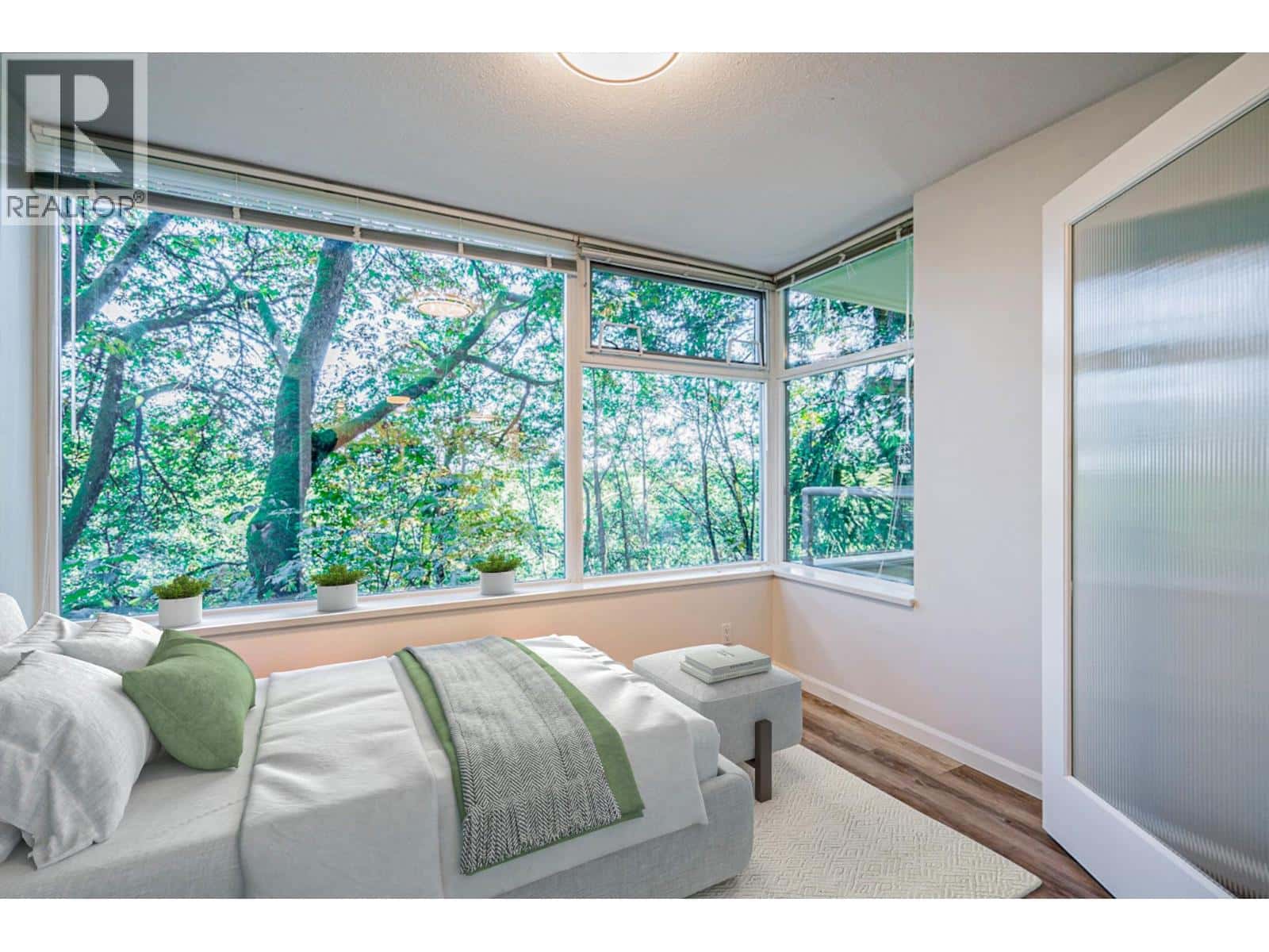 005 9298 UNIVERSITY CRESCENT — Burnaby, British Columbia - Photo 3 of 38