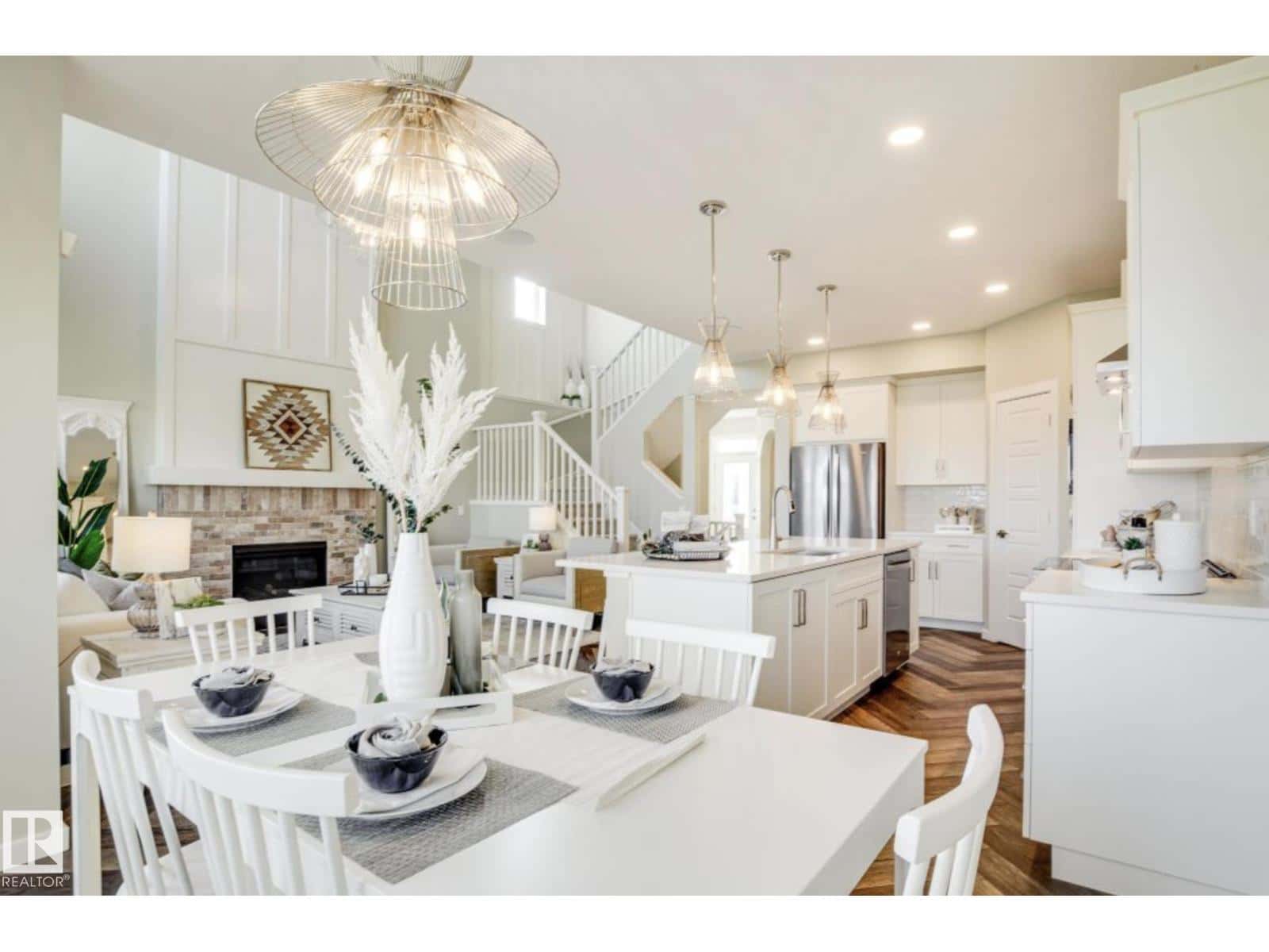 17355 3 ST NW — Edmonton, Alberta - Photo 4 of 15