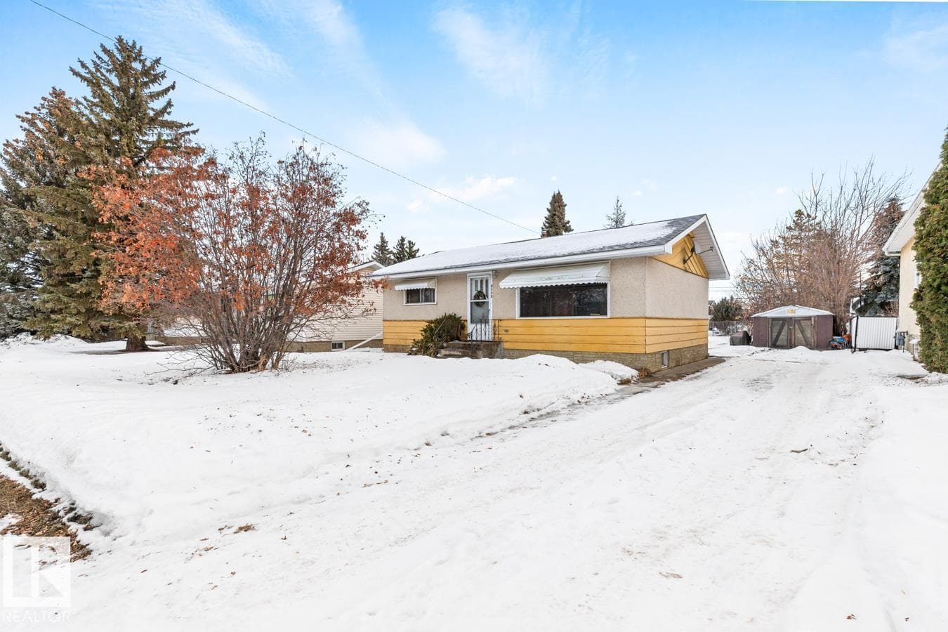 5713 55 ST — Vegreville, Alberta - Main photo