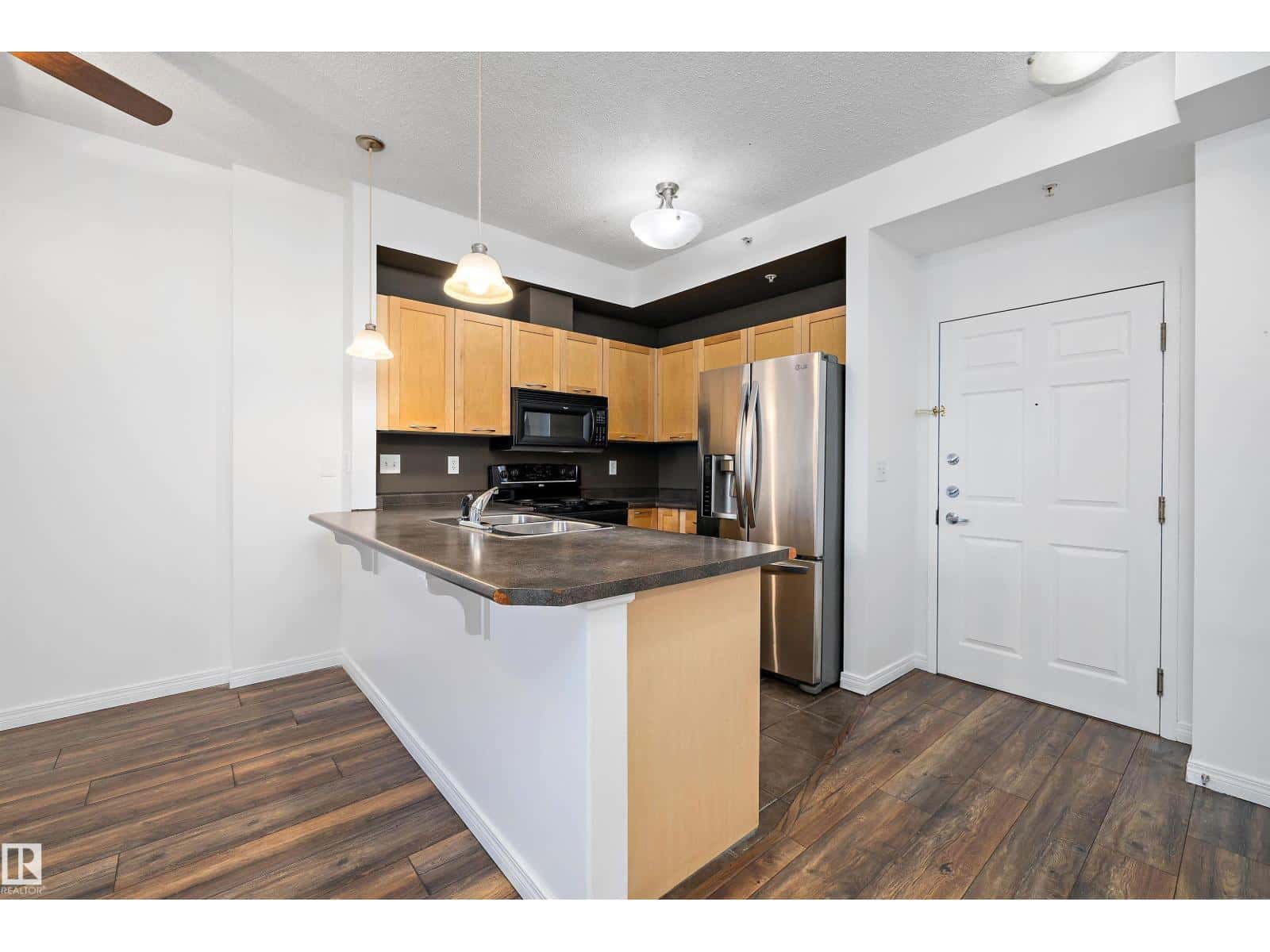 #1-208 4245 139 AV NW — Edmonton, Alberta - Photo 5 of 45