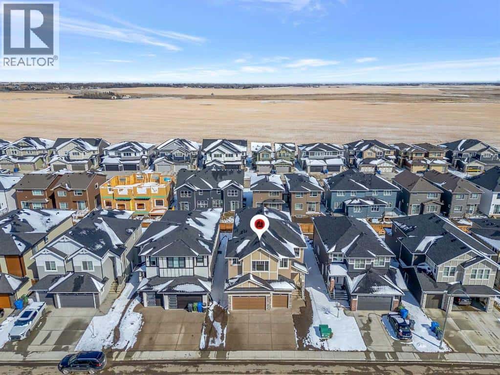 223 Kinniburgh Loop — Chestermere, Alberta - Photo 3 of 50