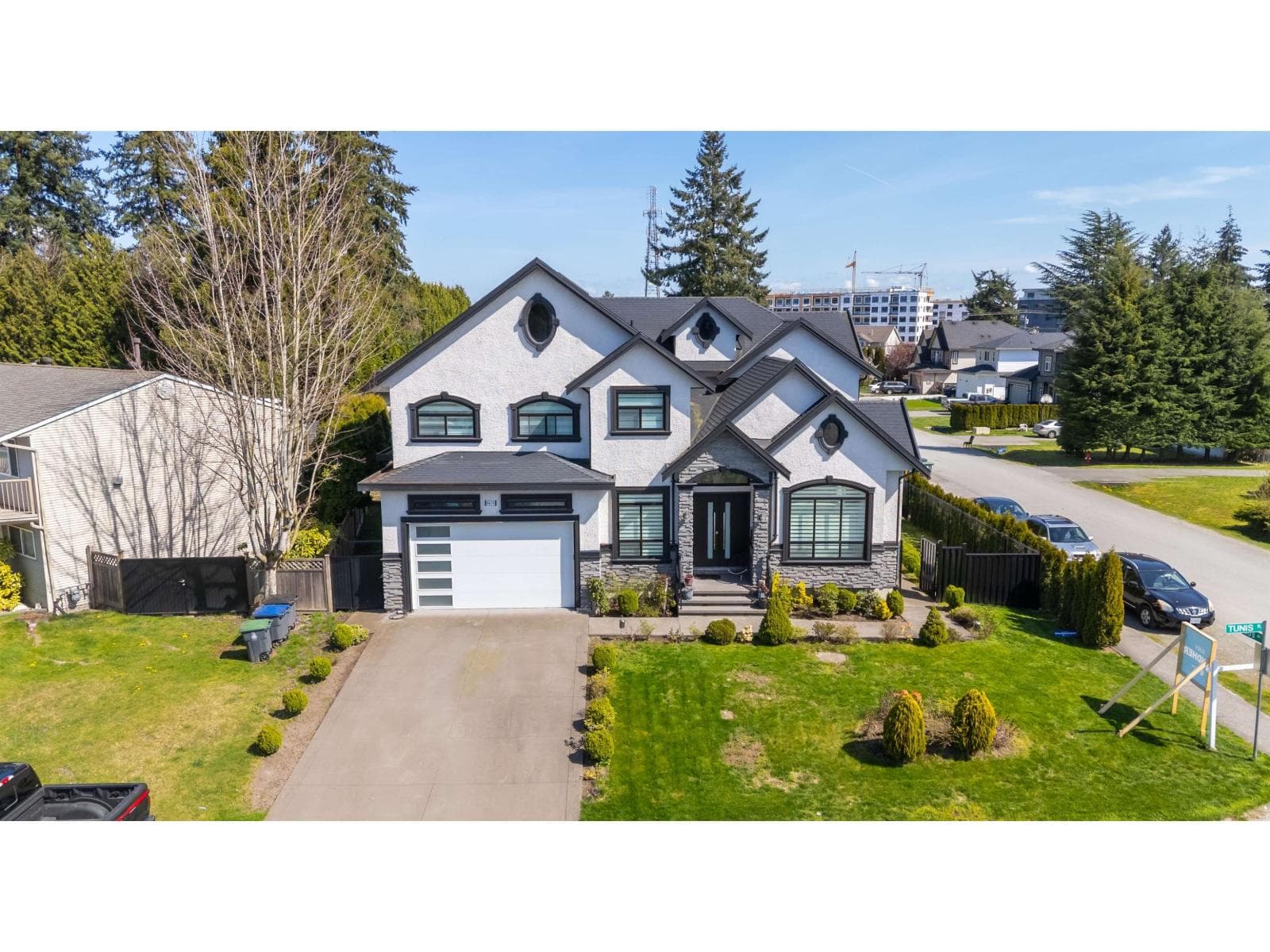 8670 TUNIS PLACE — Surrey, British Columbia - Main photo