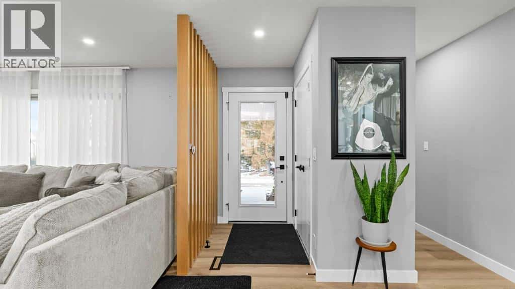 7036 Silverview Road NW — Calgary, Alberta - Photo 3 of 50