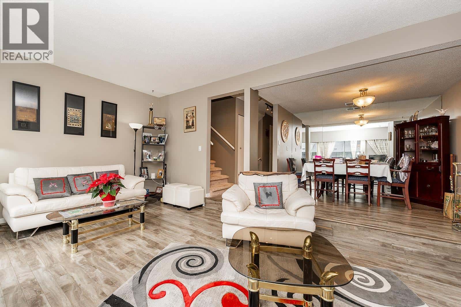 1976 PURCELL WAY — North Vancouver, British Columbia - Photo 2 of 35