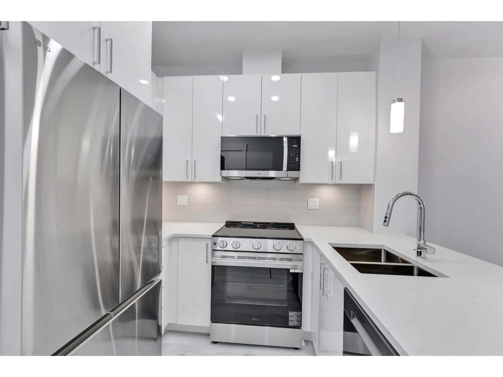 401 33886 PINE STREET — Abbotsford, British Columbia - Photo 4 of 33