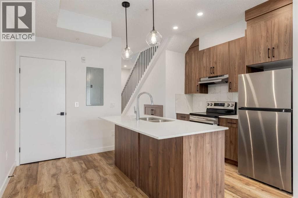 118, 156 Park Street — Cochrane, Alberta - Main photo