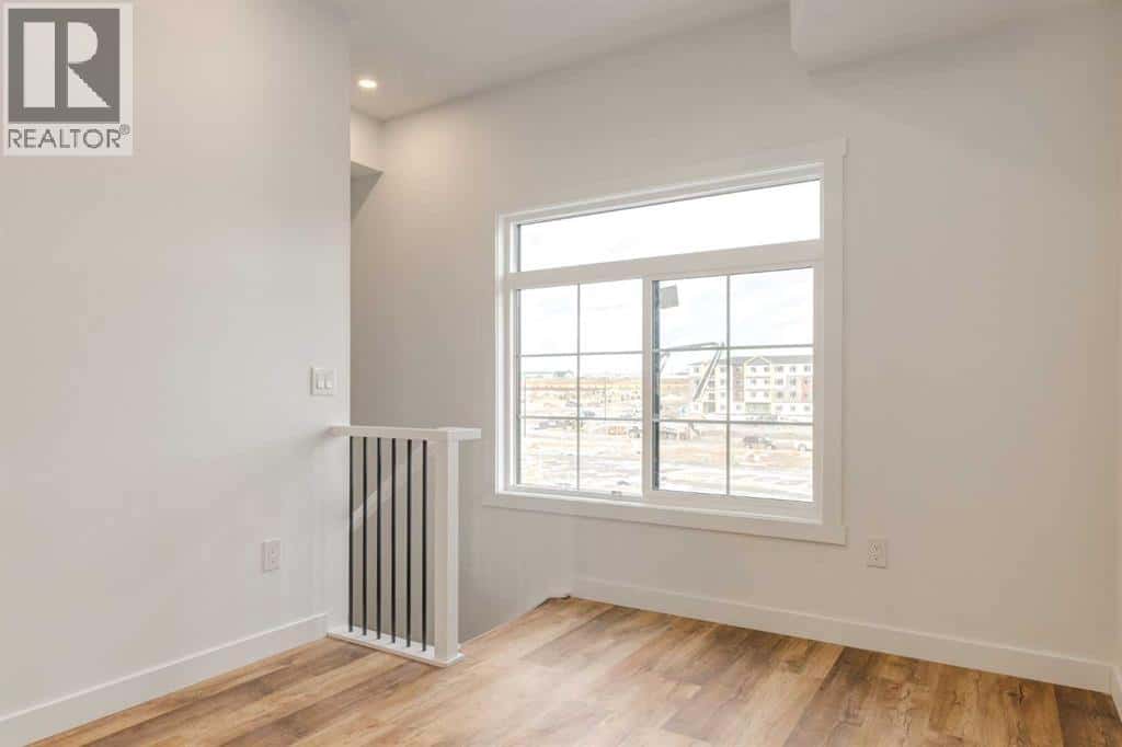 118, 156 Park Street — Cochrane, Alberta - Photo 4 of 24