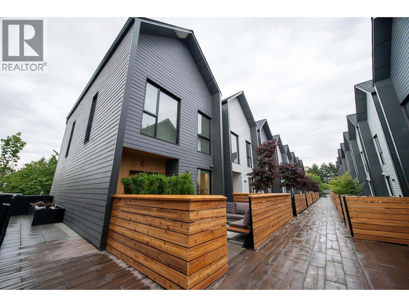 220 8699 SPIRES ROAD — Richmond, British Columbia - Photo 2 of 34