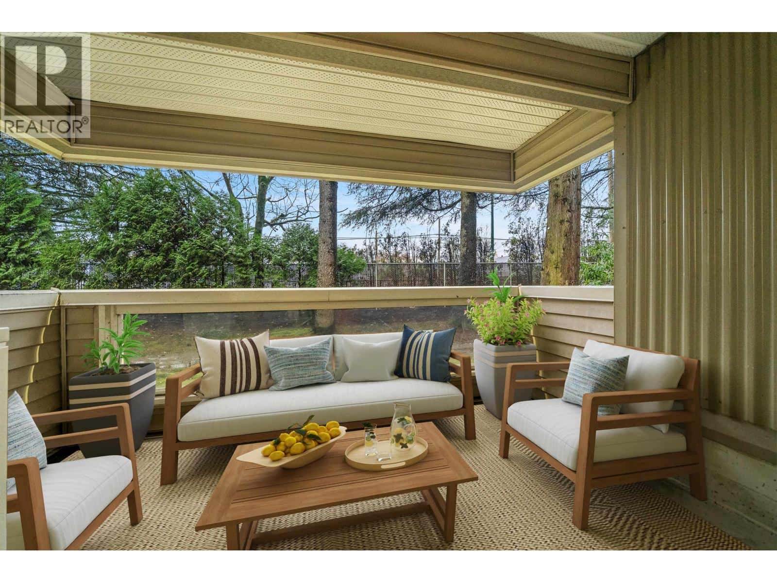 105 932 ROBINSON STREET — Coquitlam, British Columbia - Photo 5 of 22